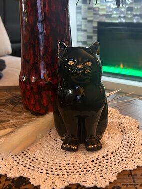 Vintage Enesco Black Cat Figurine | Glossy Porcelain, Gold Accents, 1985